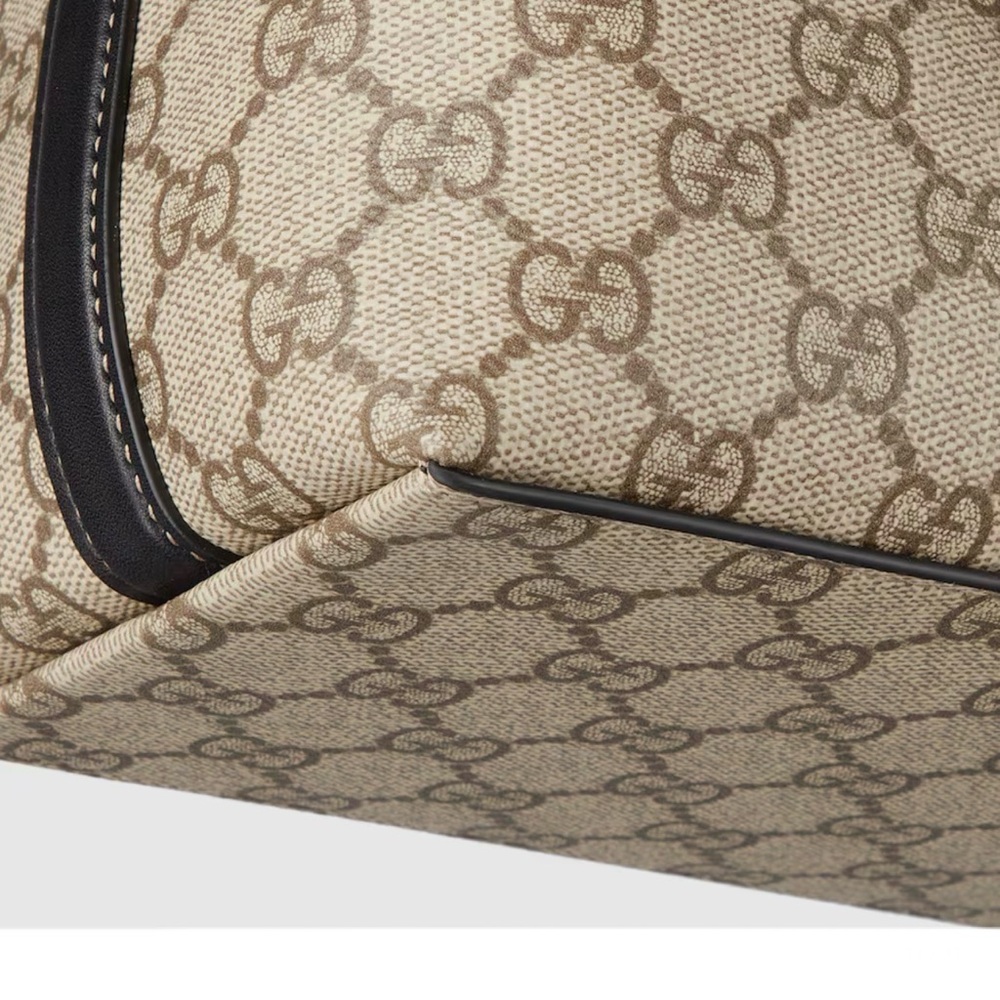Gucci GG Emblem medium tote bag - Picture 8 of 8